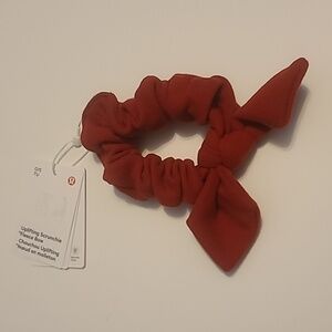 NWT Lululemon Uplifting Scrunchie Fleece Bow